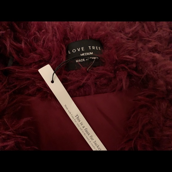 ❌Sold ❌red llama faux fur coat - Picture 3 of 4